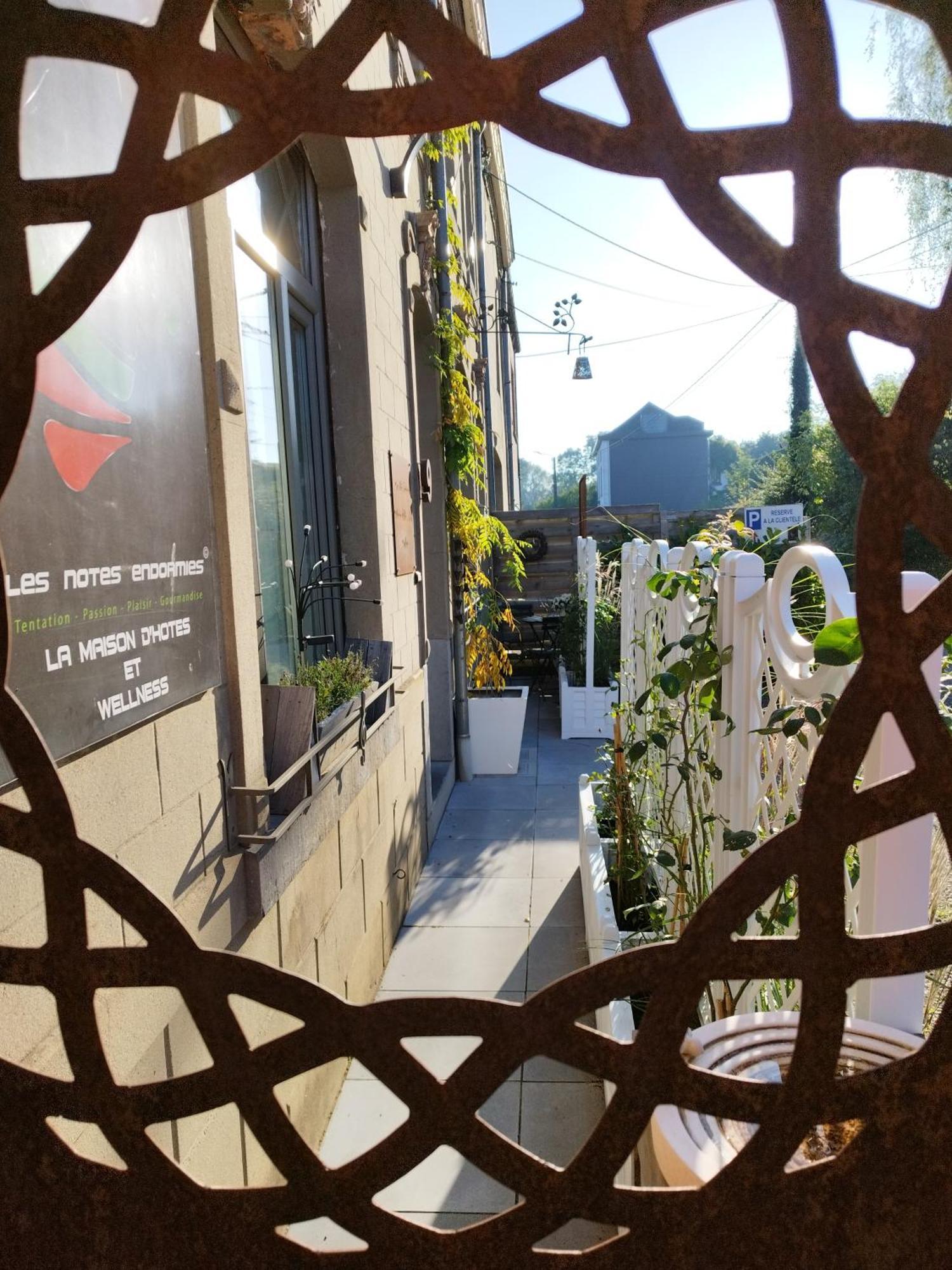 Maison D'Hote Les Notes Endormies Suite Le Refuge Walcourt Zewnętrze zdjęcie